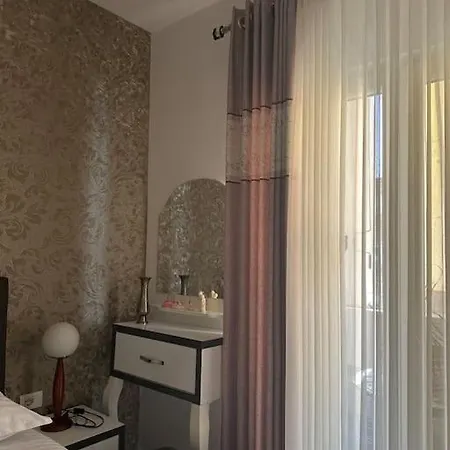 Διαμέρισμα Tirana Home