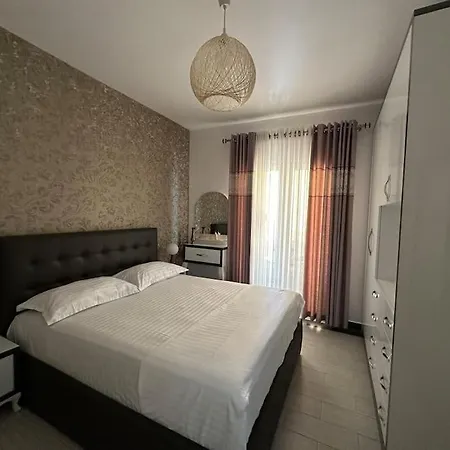 Tirana Home * Τίρανα