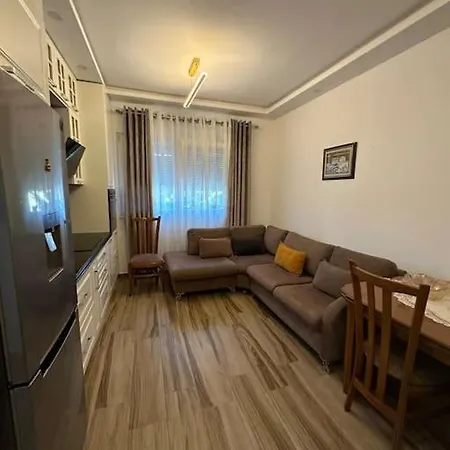 Διαμέρισμα Tirana Home
